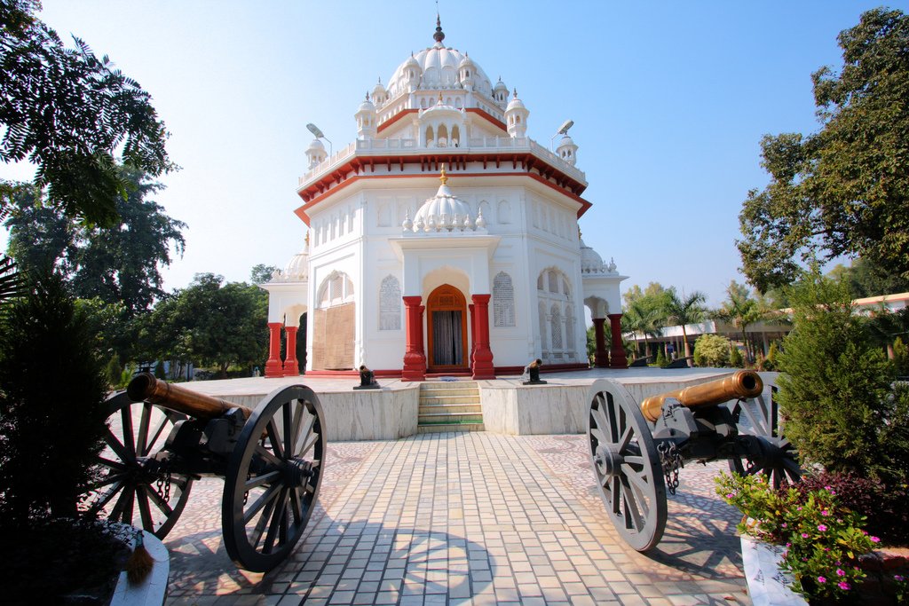 Taxi in Firozpur