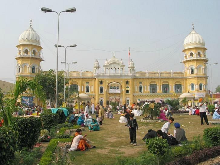 Taxi in Sangrur