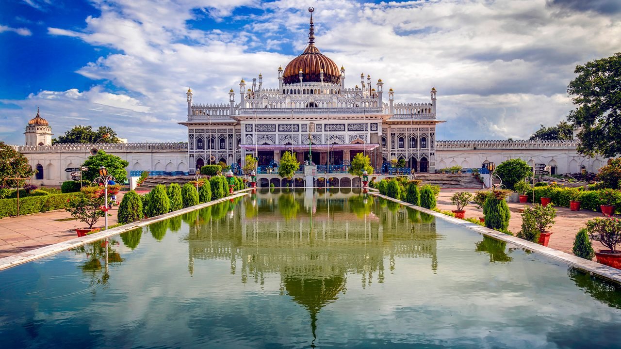 Taxi in Lucknow