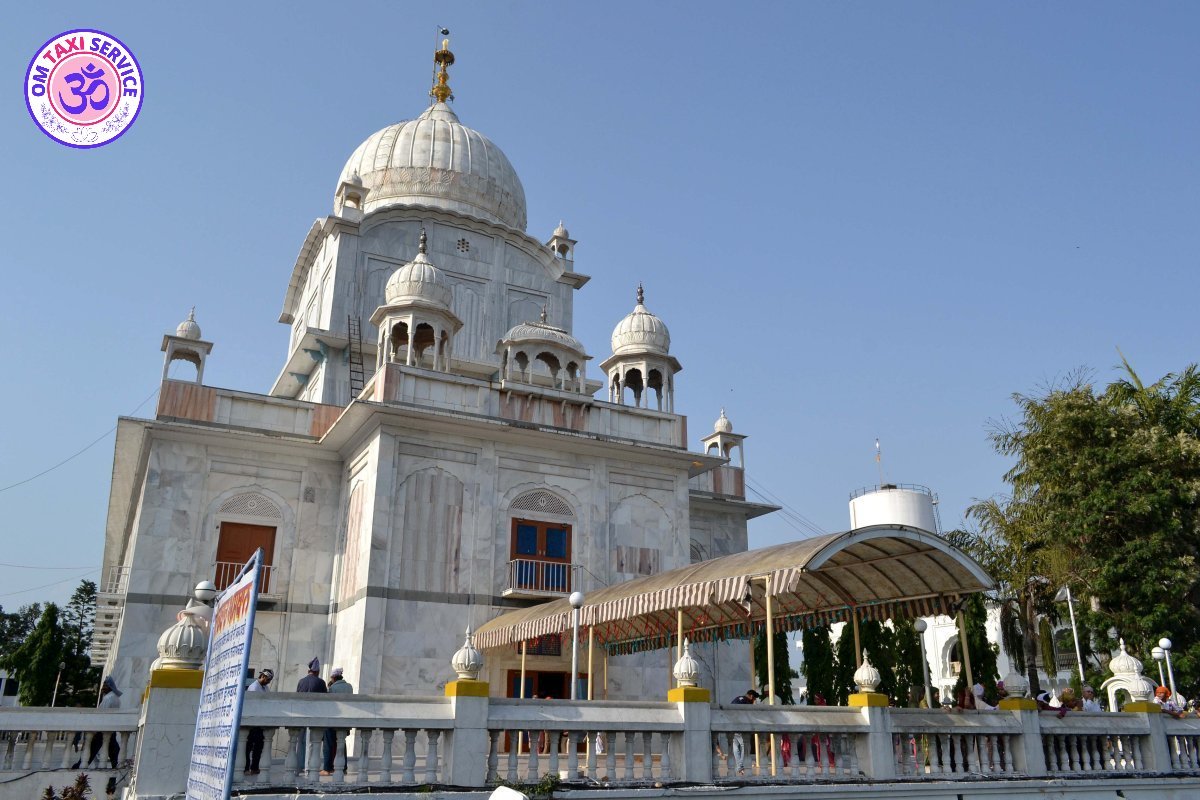 Taxi in Paonta Sahib