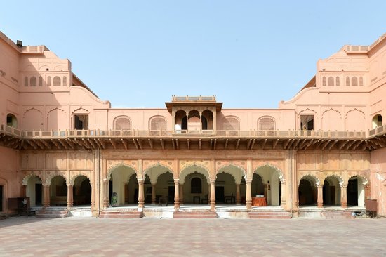 Raja Nahar Singh Palace