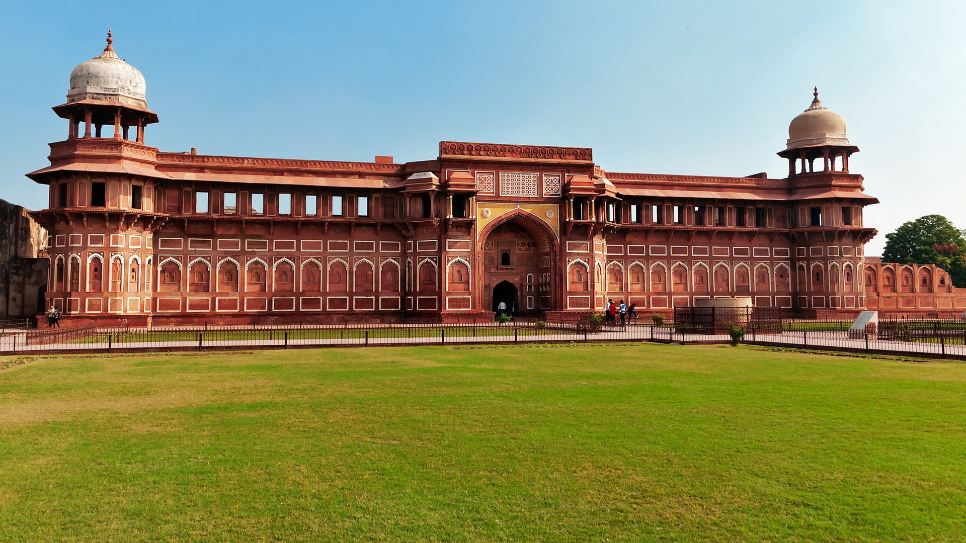 Explore Agra