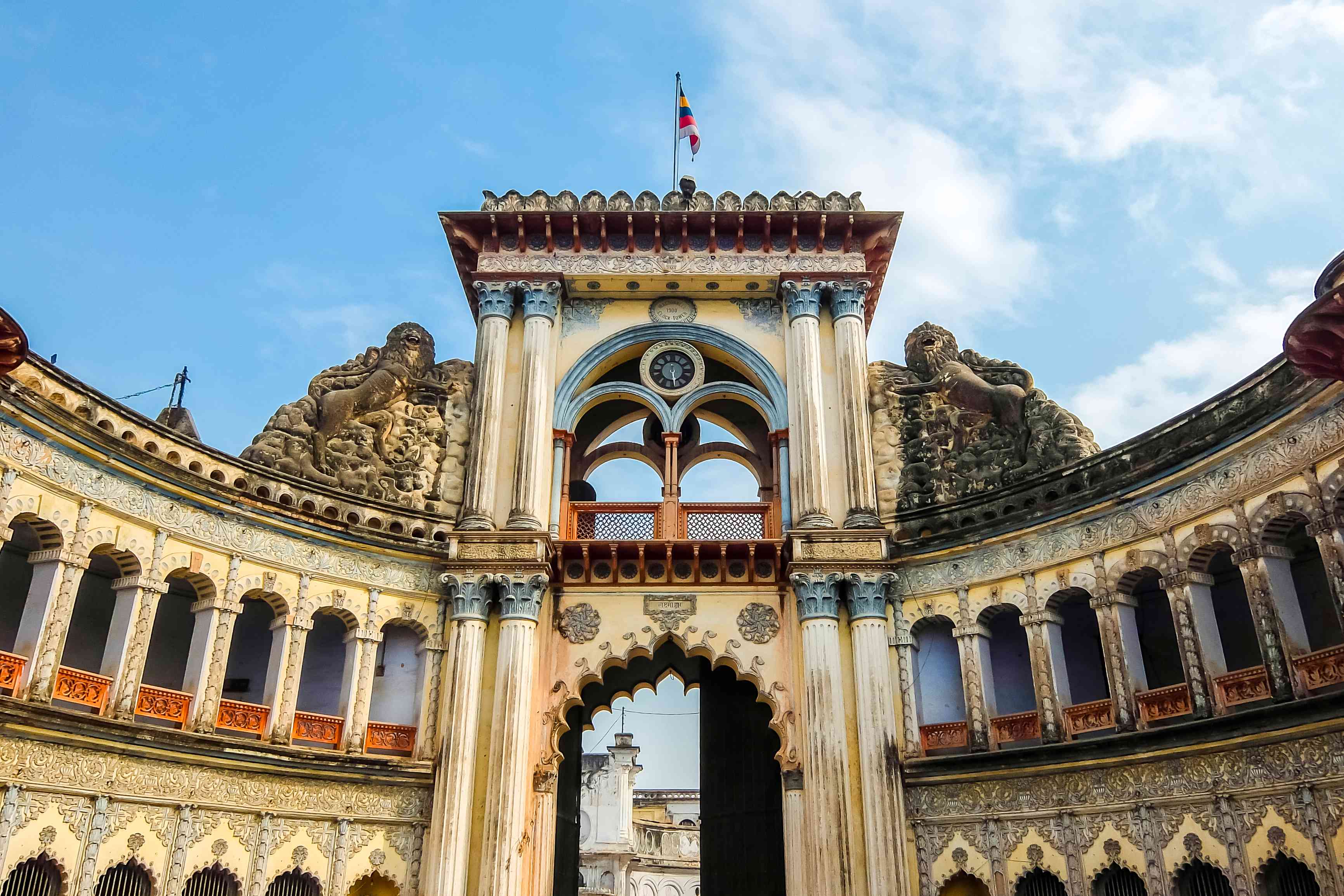 Dehradun to Ayodhya Taxi Service