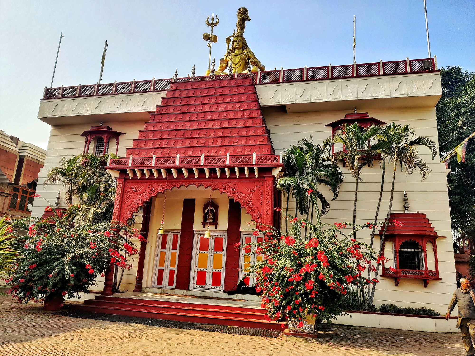 Explore Bareilly with OmTaxiService