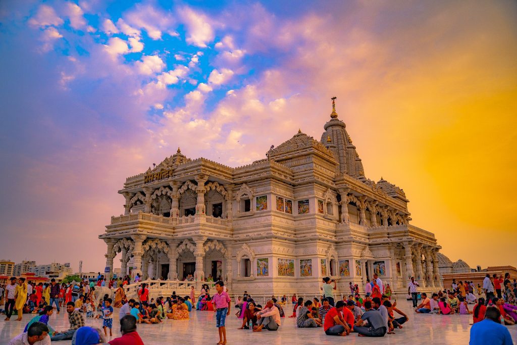 Faridabad to Mathura Taxi Service