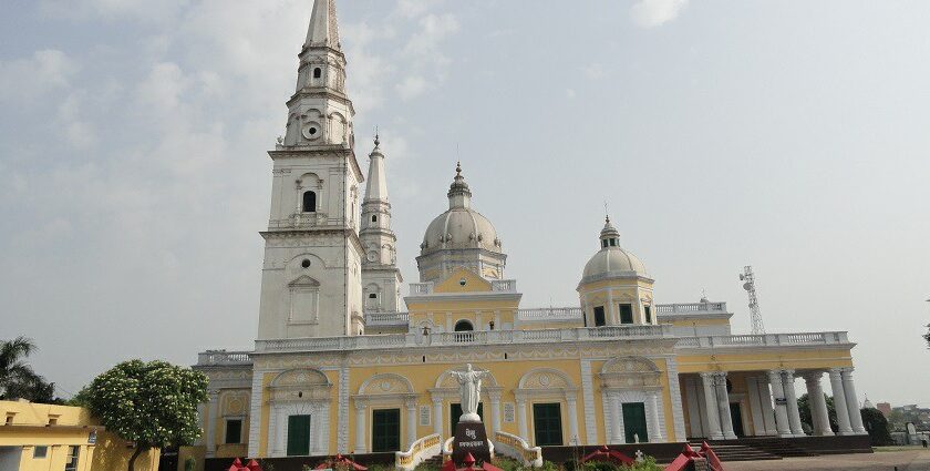 Explore Meerut with OmTaxiService